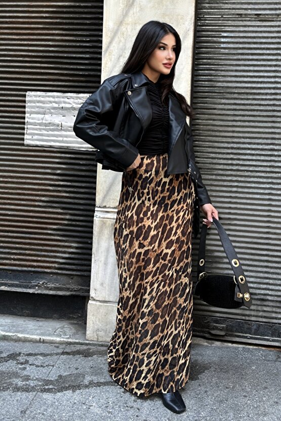 Kemerli Oversize Crop Siyah Deri Ceket