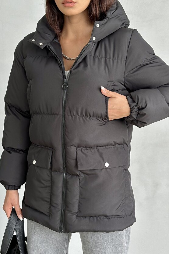 Kapüşonlu Oversize Kadın Siyah Şişme Mont - 4 Cep Detaylı