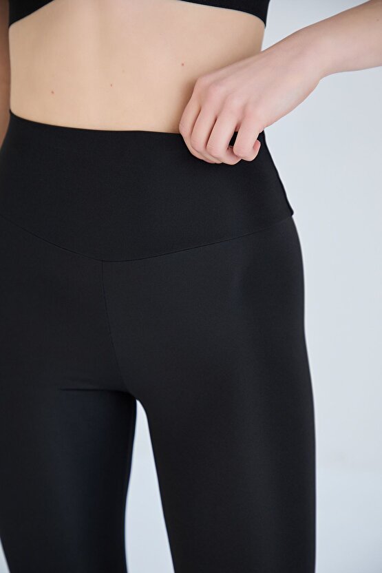 Siyah, Tül Detaylı Sporcu Taytı İnceltici Ve Sıkılaştırıcı