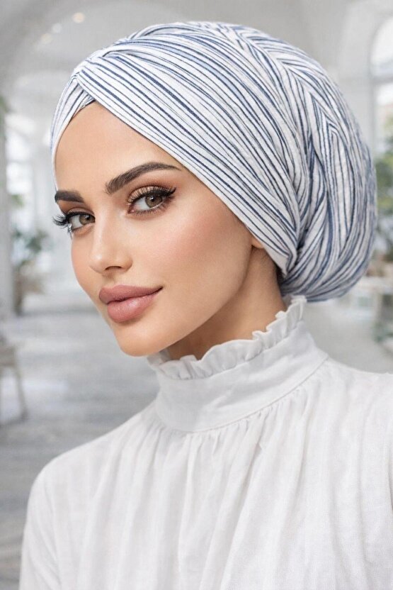 Beyaz Mavi Çizgili Büzgülü Salaş Bone