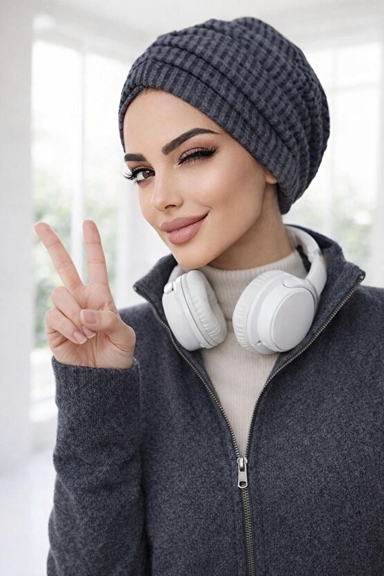 Füme Siyah Çizgili Büzgülü Salaş Bone