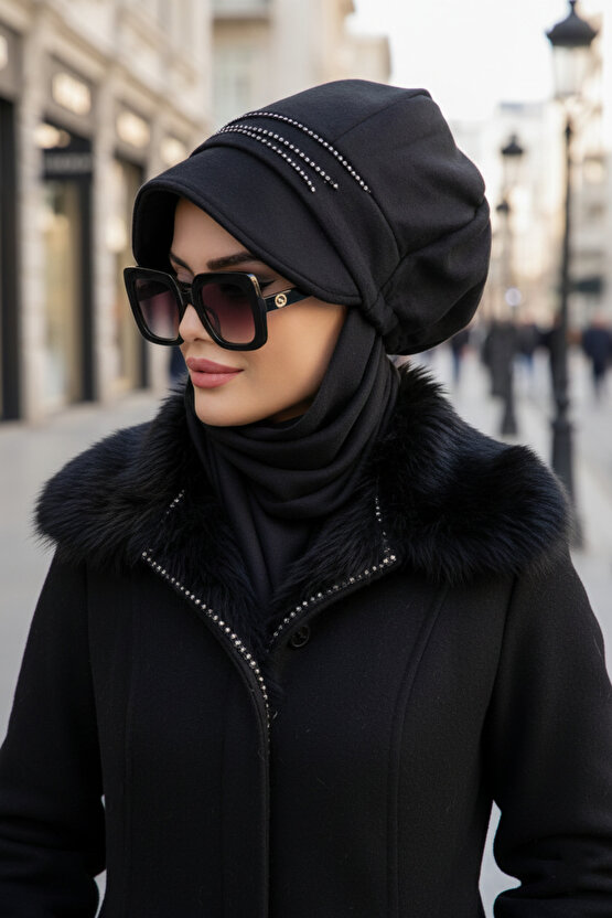 Siyah Taş Detaylı Tesettür Şapka