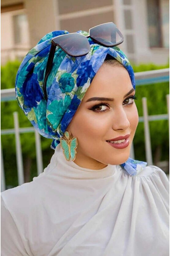 Lacivert Turkuaz Tonlu Çiçekli Tokalı Bone