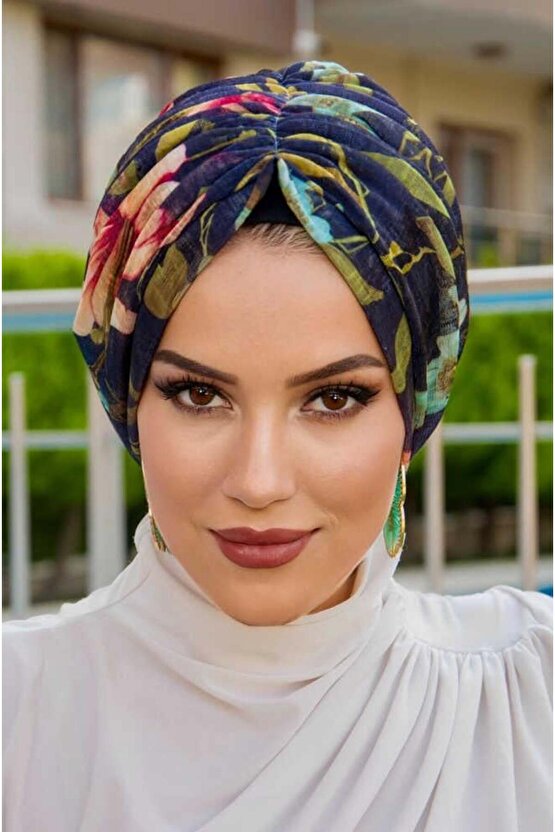 Lacivert Çiçek Desen Tokalı Bone