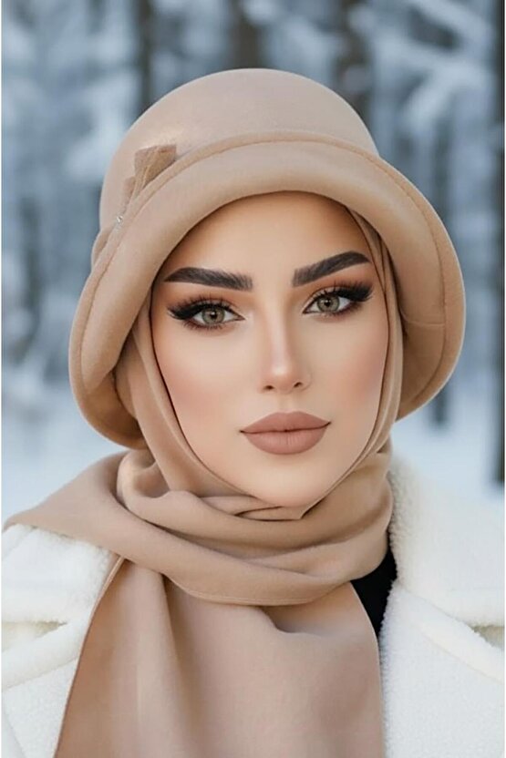 Bej Aksesuarlı Atkılı Vintage Şapka