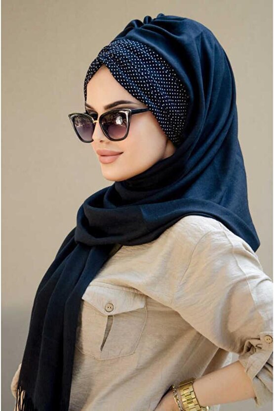 Siyah Puanlı Büzgülü Hazır Şal