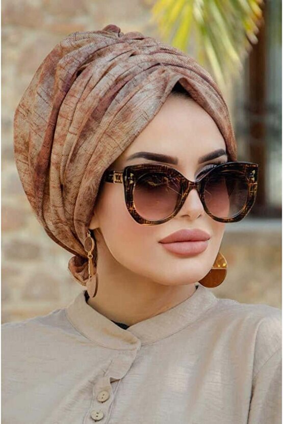 Taba Tonlamalı Desenli Tokalı Bone