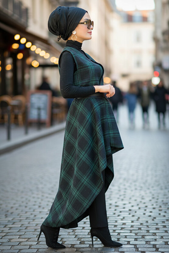 Zümrüt Siyah Ekoseli Yelek