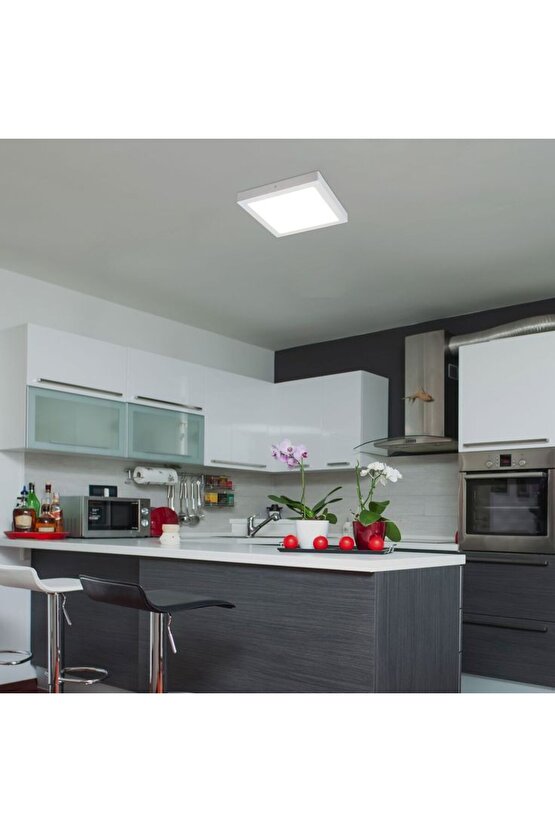 24 Watt Günışığı Ledli Çok Kaliteli Sıva Üstü Tavan Armatür 22 x 22 Cm Kare Sıva Üstü Tavan Armatürü