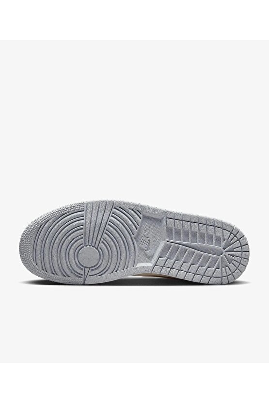 Air Jordan 1 Mid SE Unisex Sneaker