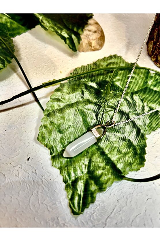 Opalit Taşı Çivi Kolye