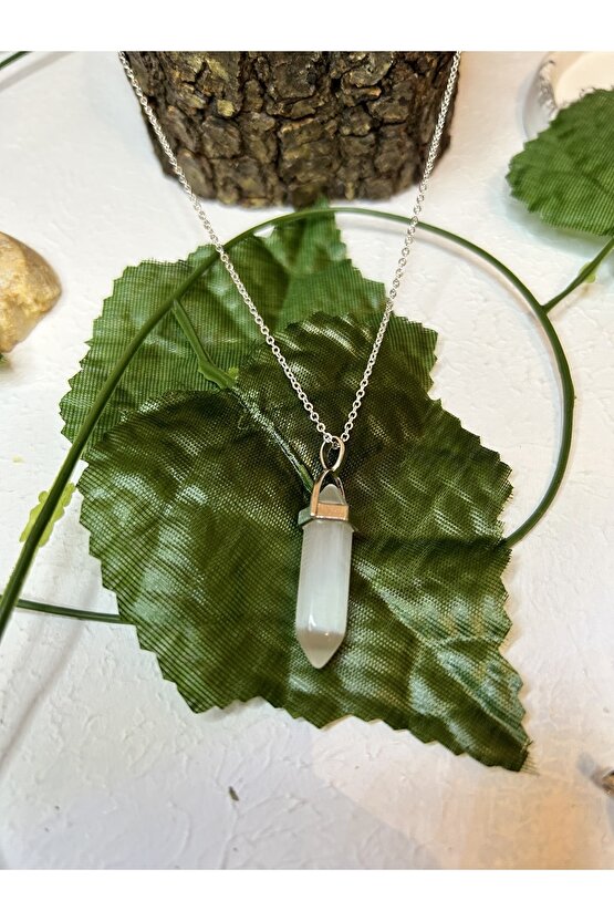 Opalit Taşı Çivi Kolye