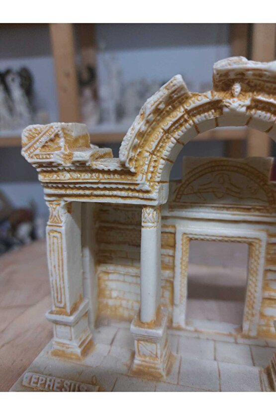 Efes Antik Kent Hadrian Tapınağı Temalı Dekoratif Mumluk & Biblo – Mermer Tozu & Polyester Heykel