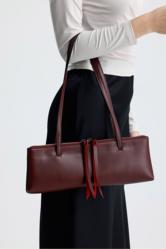 Heybes Kadın Zarif Uzun Formlu Bordo Vegan Deri İnce Omuz Askılı Modern Minimalist Kadın Baget Çanta