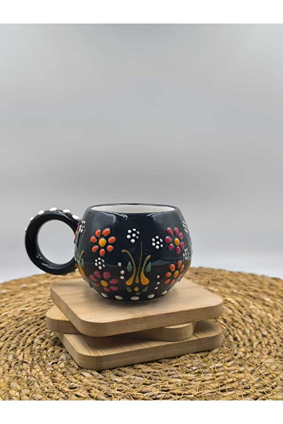 2 Adet Kabartma Desenli El Yapımı Seramik Kupa