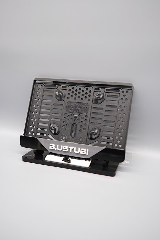 ORTASI GRİ PARÇALI BEYAZ YAZILI KİŞİYE ÖZEL İSİMLİ PLEKSİ MOTOR PLAKALIĞI