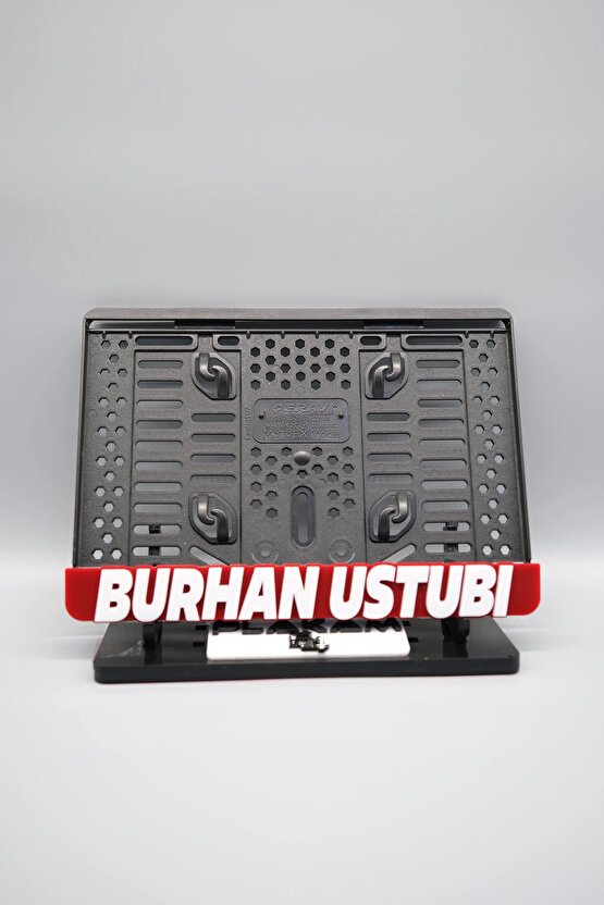 TAŞMALI BÜYÜK DÜZ FONTLU KIRMIZI KİŞİYE ÖZEL İSİMLİ PLEKSİ MOTOR PLAKALIĞI