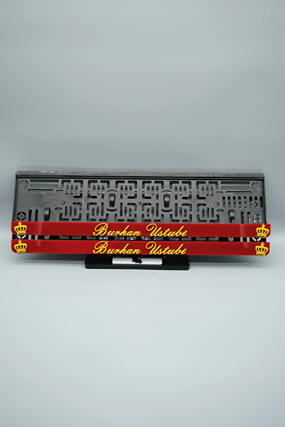 EL YAZI FONTLU KRAL TACLI KIRMIZI SARI KİŞİYE ÖZEL İSİMLİ PLEKSİ ARABA PLAKALIĞI