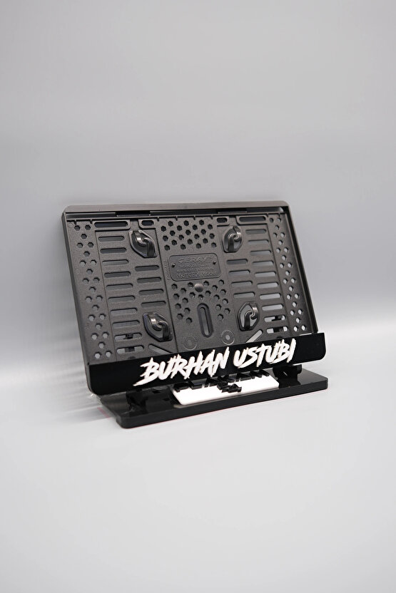 DÜZ AGRESİF FONTLU SİYAH KİŞİYE ÖZEL İSİMLİ PLEKSİ MOTOR PLAKALIĞI