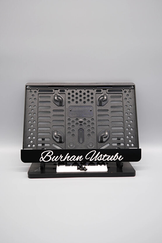 İNCE EL YAZI FONTLU KİŞİYE ÖZEL İSİMLİ PLEKSİ MOTOR PLAKALIĞI