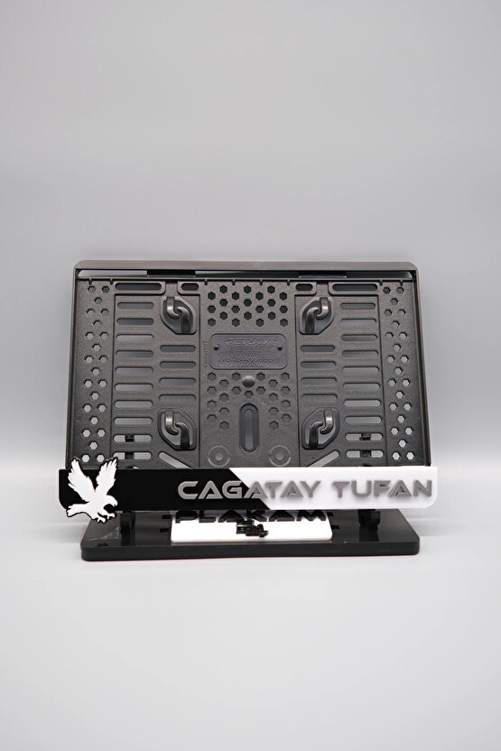 SİYAH BEYAZ TARAFTAR 3D KABARTMALI KİŞİYE ÖZEL İSİMLİ PLEKSİ MOTOR PLAKALIĞI