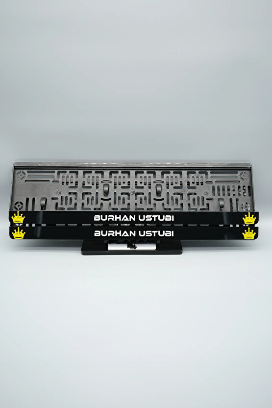 TAÇLI KİŞİYE ÖZEL İSİMLİ PLEKSİ ARABA PLAKALIĞI