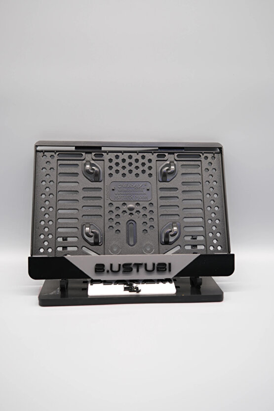 ORTASI GRİ PARÇALI KİŞİYE ÖZEL İSİMLİ PLEKSİ MOTOR PLAKALIĞI