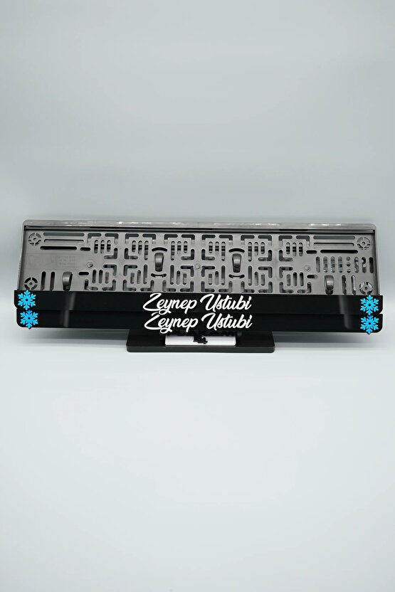 EL YAZI FONTLU KAR TANELİ SİYAH BEYAZ KİŞİYE ÖZEL İSİMLİ PLEKSİ ARABA PLAKALIĞI