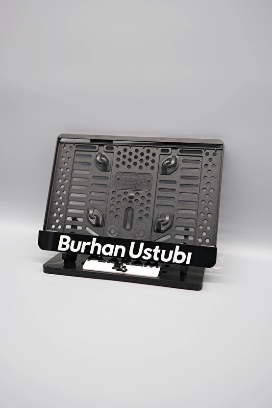 İTALİK KÜÇÜK HARFLİ DÜZ FONTLU KİŞİYE ÖZEL İSİMLİ PLEKSİ MOTOR PLAKALIĞI