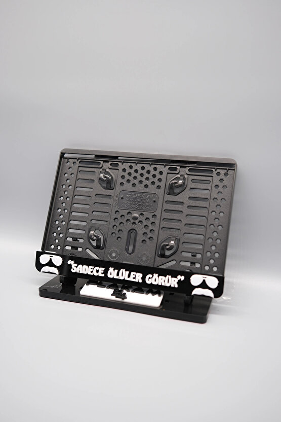 SADECE ÖLÜLER GÖRÜR 3D KABARTMALI SİYAH PLEKSİ MOTOR PLAKALIĞI