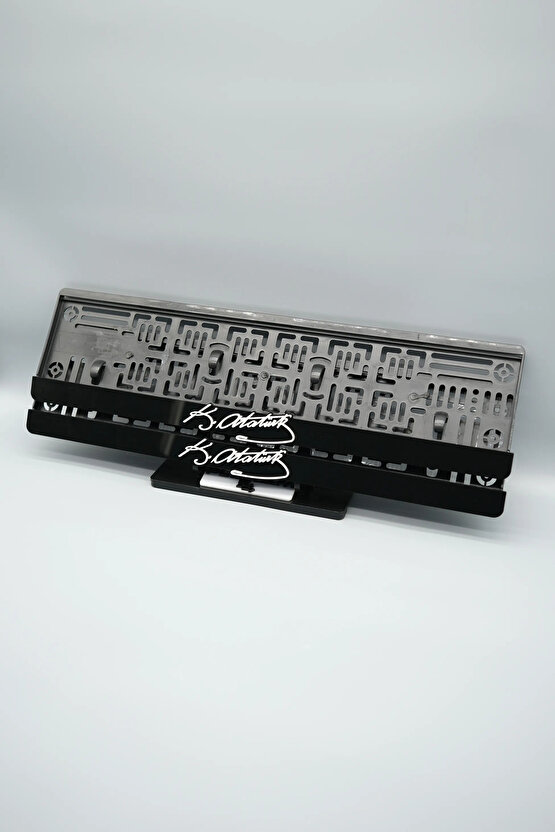 K. ATATÜRK İMZA BENZER 3D KABARTMALI PLEKSİ ARABA PLAKALIĞI