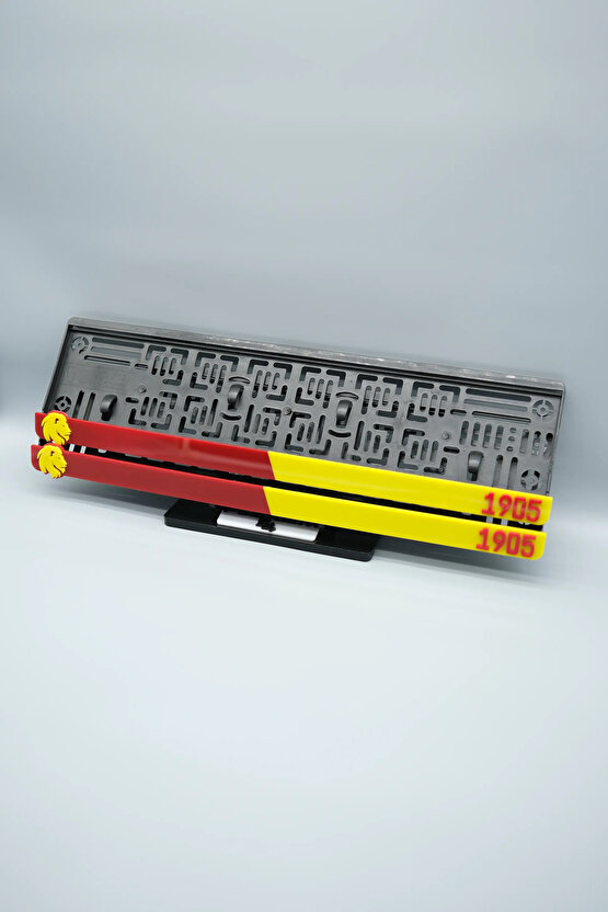 SARI KIRMIZI TARAFTAR 3D KABARTMALI PLEKSİ ARABA PLAKALIĞI