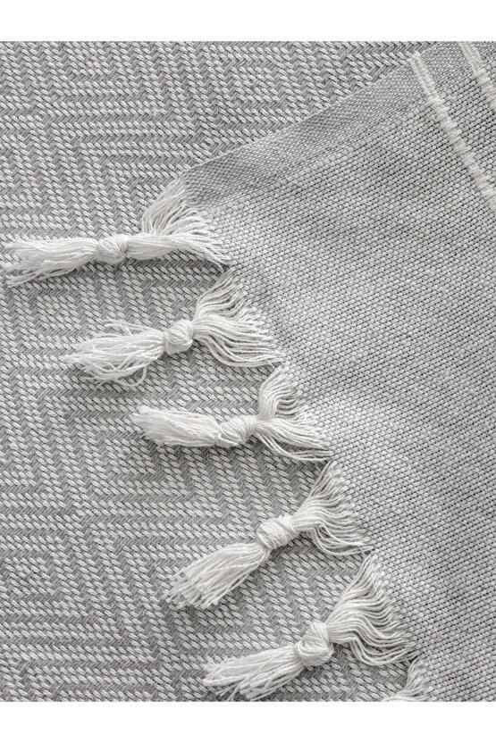 HOME Gri Çizgi Nakışlı Yatak Örtüsü 180x230 Cm