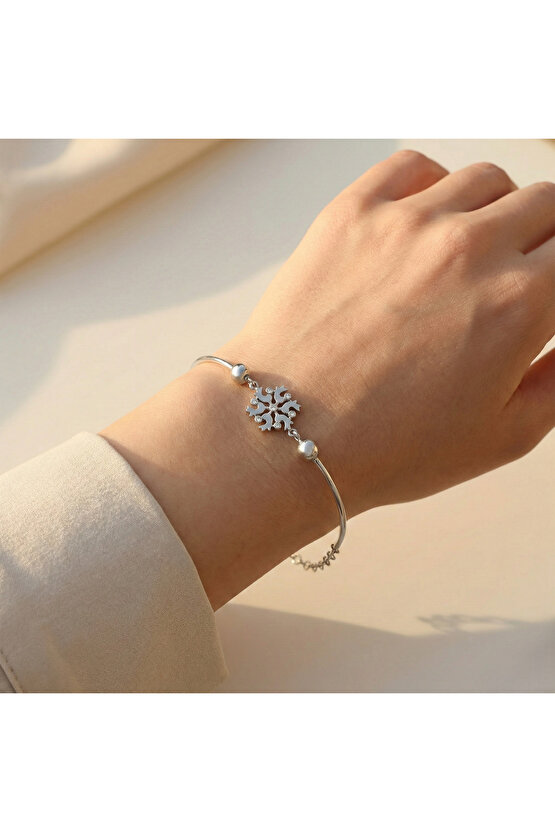 Kadın Kar Tanesi Top Detaylı Şarnelli Bileklik
