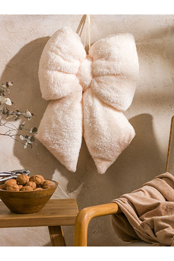 Esvab Giyimden Şık Tercihler | Fiyonk Pelüş Dekorasyon Eşyası