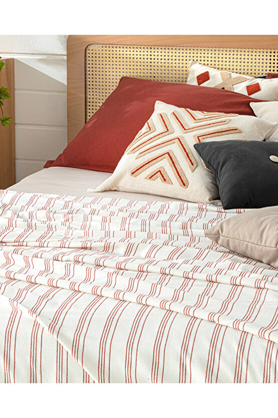 Fine Lines Ipliği Boyalı Viskon Çift Kişilik Pike Mercan