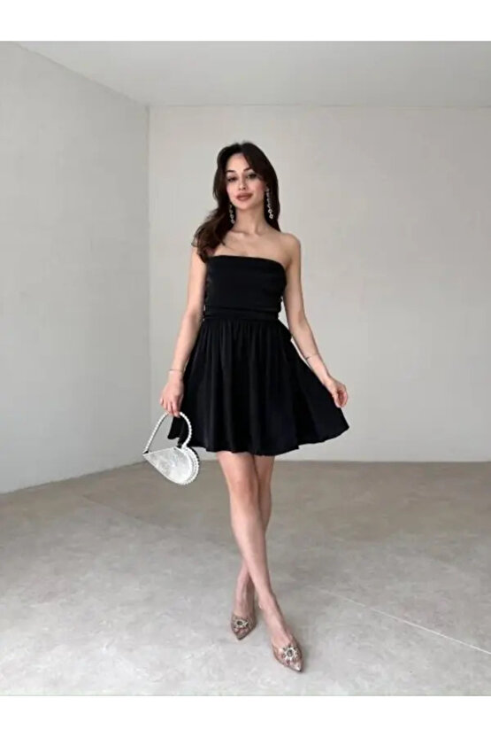 Sırt Fiyonk Bağlamalı Straplez Mini Parlak Saten Siyah Elbise