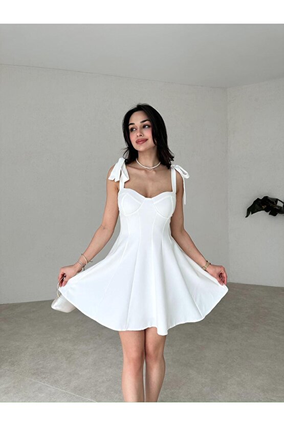 Omuz Bağlamalı Korse Formlu Atlas Kumaş Mini Beyaz Elbise