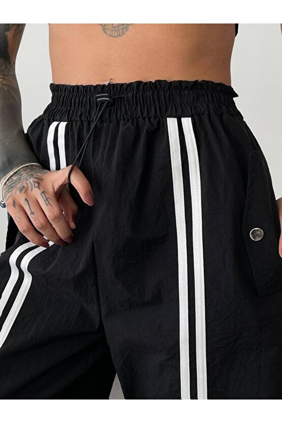 Cep Detaylı Lastikli Siyah Paraşüt Pantolon