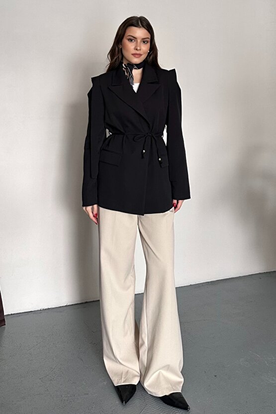 Kadın Kuşaklı Omuz Detaylı Blazer Ceket - Casual Modern Tasarım