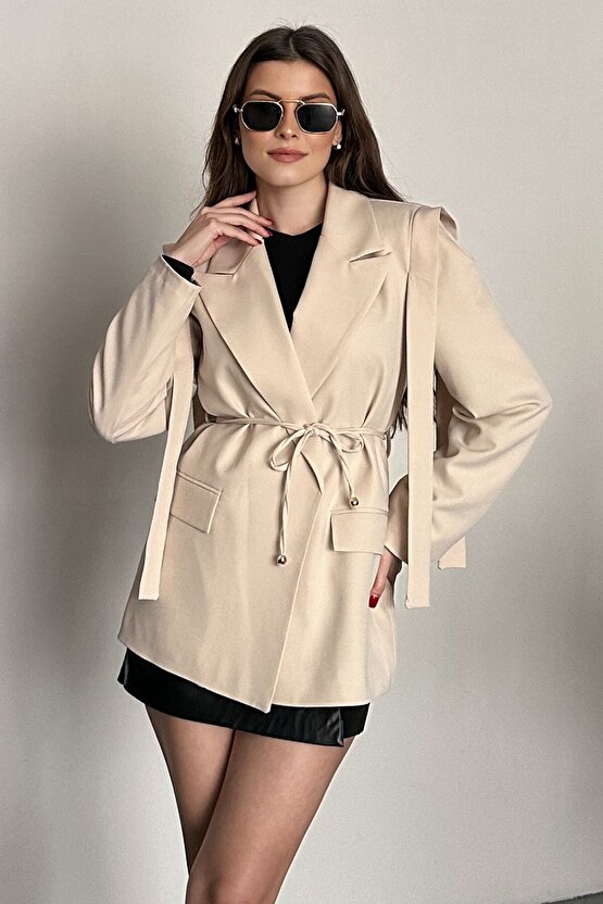 Kadın Kuşaklı Omuz Detaylı Blazer Ceket - Casual Modern Tasarım