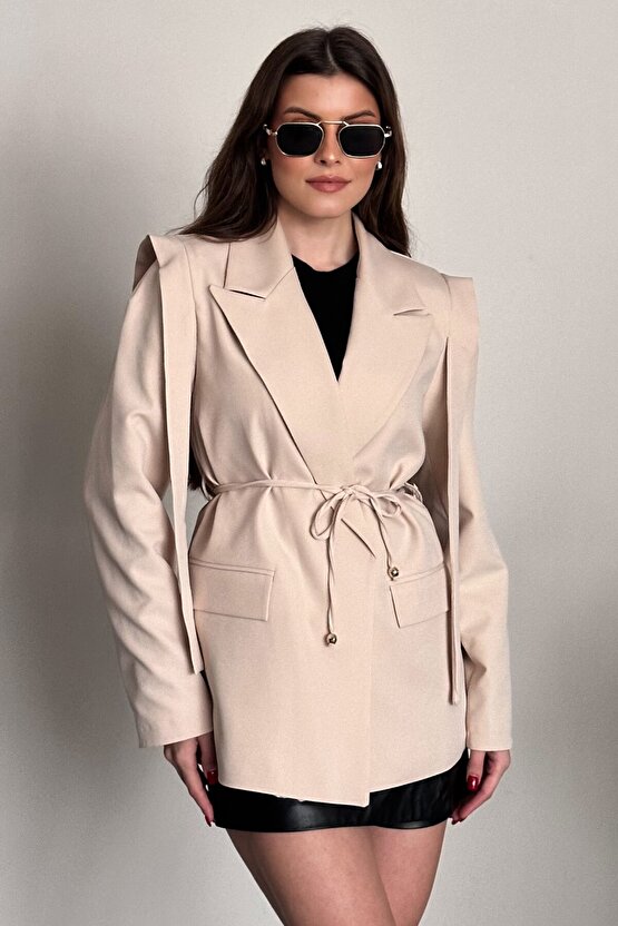 Kadın Kuşaklı Omuz Detaylı Blazer Ceket - Casual Modern Tasarım