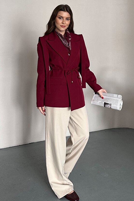 Kadın Kuşaklı Omuz Detaylı Blazer Ceket - Casual Modern Tasarım