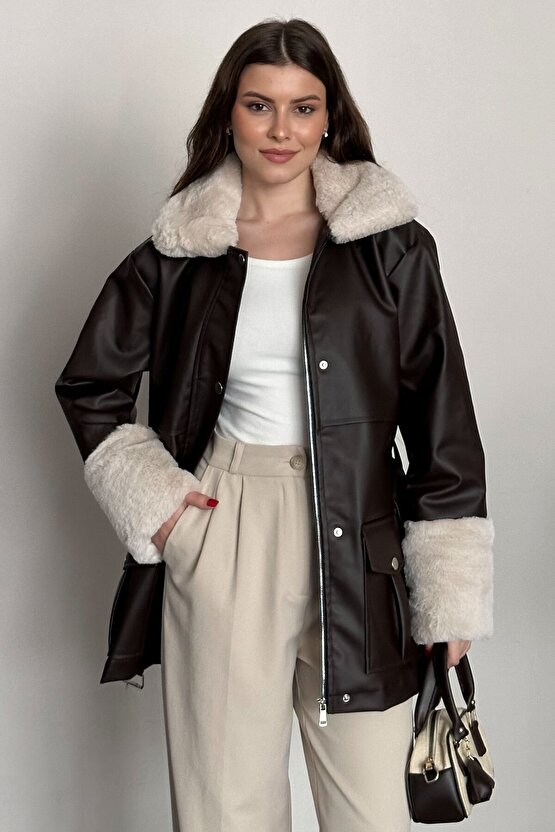 Kadın Kürk Detaylı Kemerli Deri Mont Astarlı Uzun Suni Deri Kaban