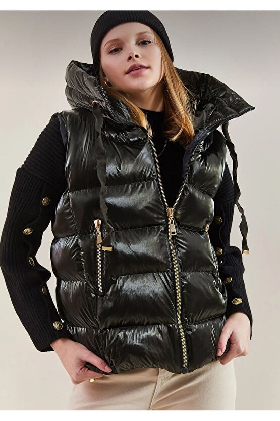 Gold Fermuarlı Kapüşonlu Siyah Şişme Yelek