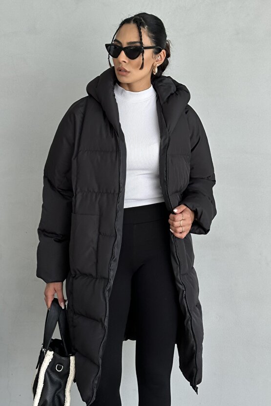 Puffer Siyah Kapüşonlu Uzun Kadın Şişme Mont - Yarasa Kol