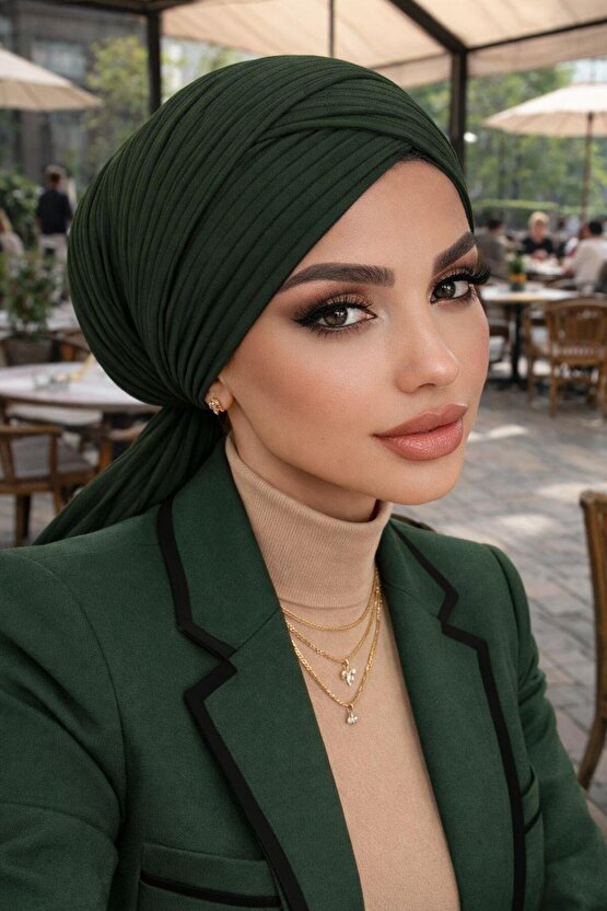 Haki Siyah Çizgili Çapraz Bantlı Bone