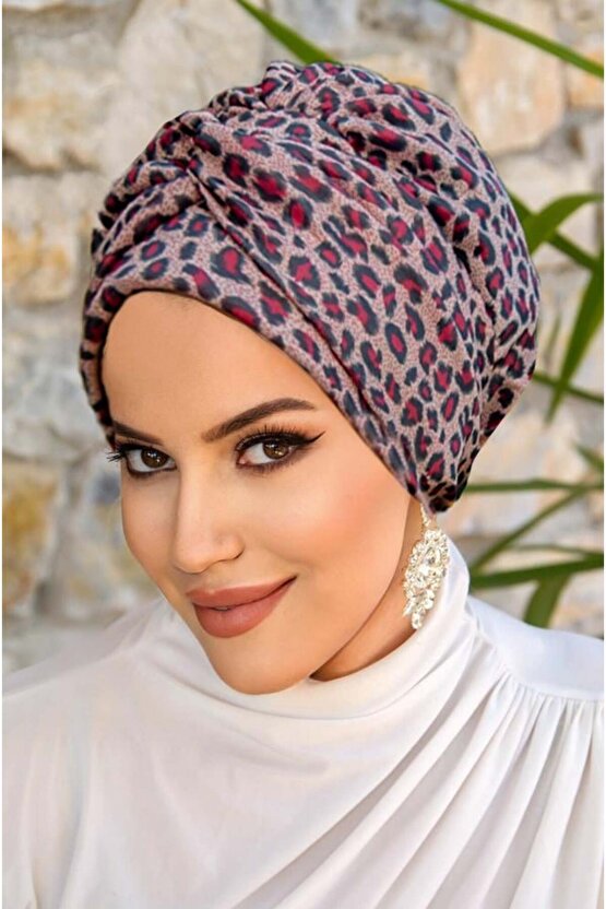 Bordo Leopar Burgu Detaylı Bone