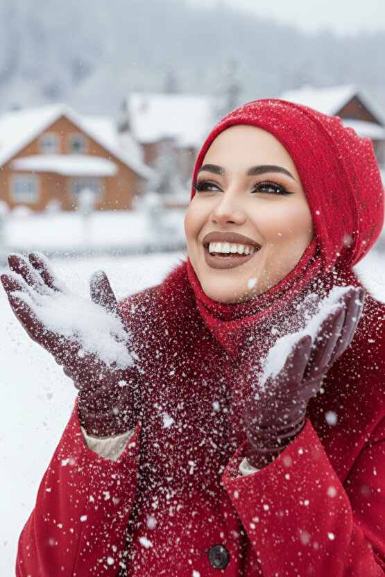 Kırmızı Desen Maskeli Bere