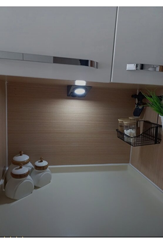 Metal Kasa, 2,5 Watt GÜNIŞIĞI Ledli, Çift Prizli, Aç - Kapa Düğmeli,  Tezgah - Dolap Prizli Armatür